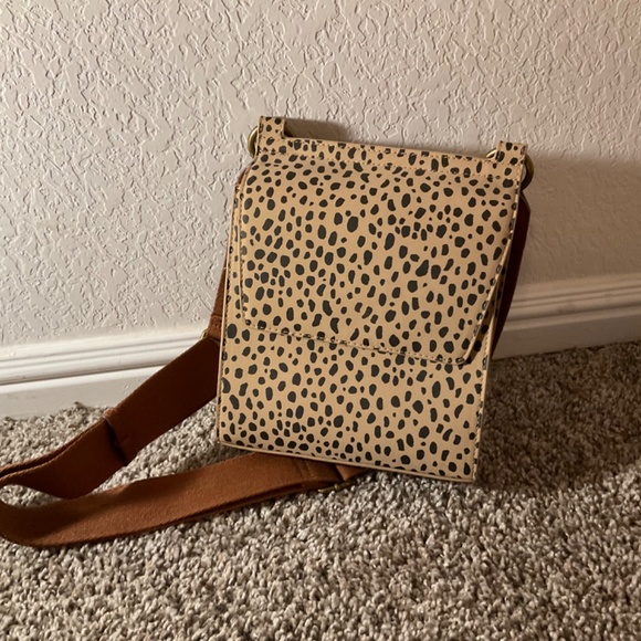 Universal Thread Leopard Purse - Picture 4 of 4